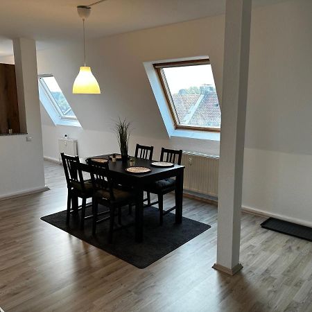 A&V Apartments Schoene Dachgeschoss Wohnung Apt Sterne Gelsenkirchen Dış mekan fotoğraf