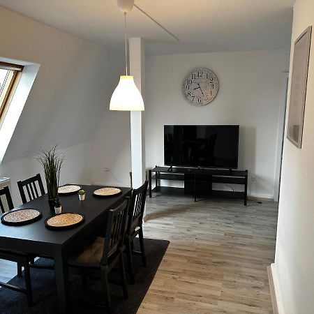 A&V Apartments Schoene Dachgeschoss Wohnung Apt Sterne Gelsenkirchen Dış mekan fotoğraf