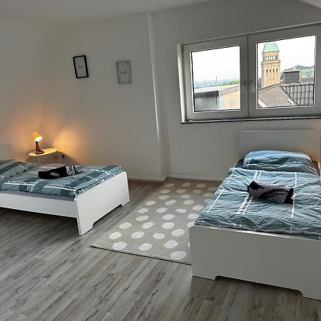 A&V Apartments Schoene Dachgeschoss Wohnung Apt Sterne Gelsenkirchen Dış mekan fotoğraf