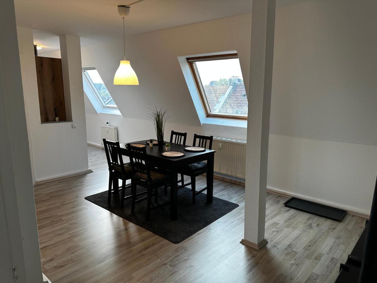 A&V Apartments Schoene Dachgeschoss Wohnung Apt Sterne Gelsenkirchen Dış mekan fotoğraf