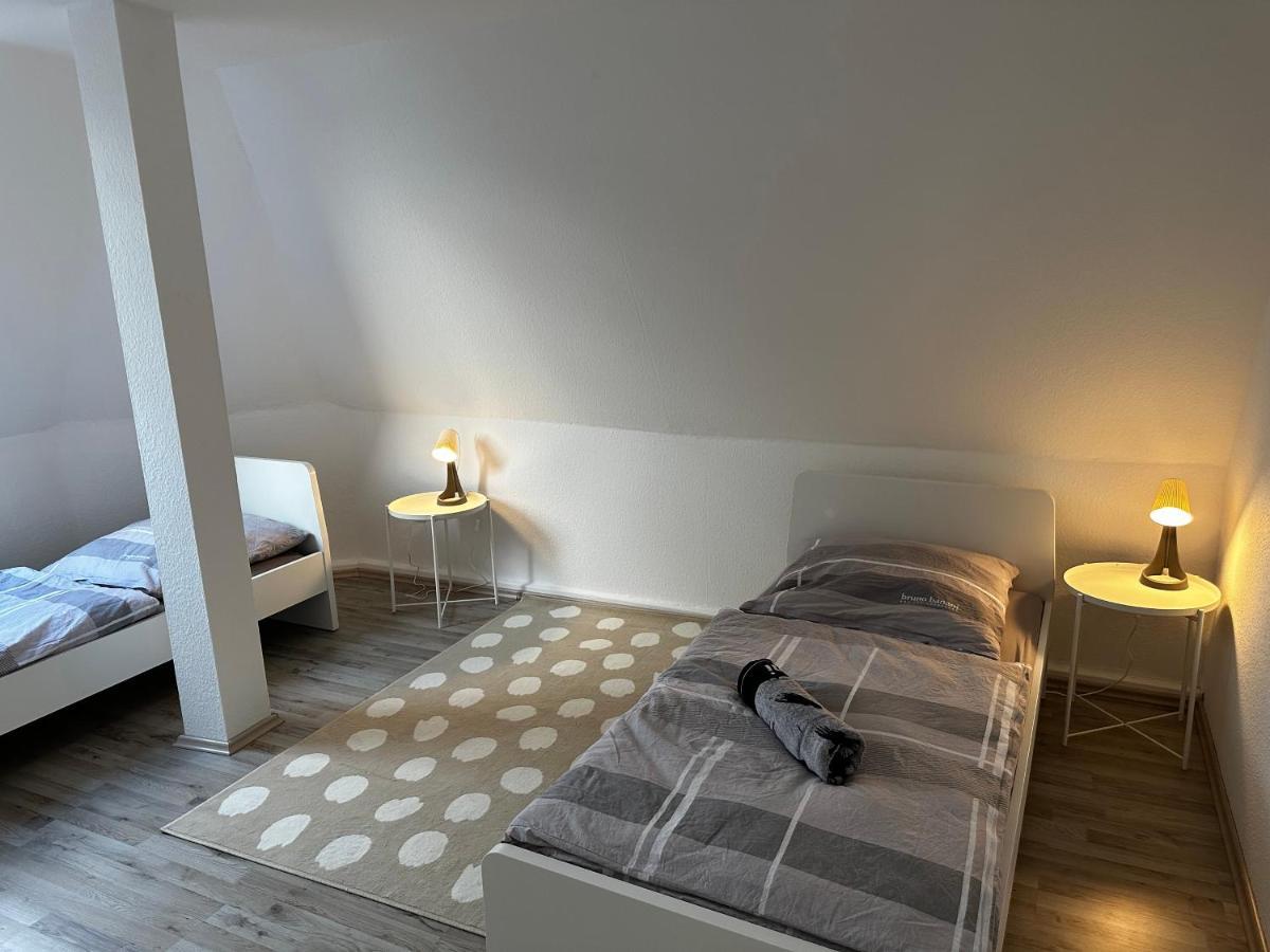A&V Apartments Schoene Dachgeschoss Wohnung Apt Sterne Gelsenkirchen Dış mekan fotoğraf